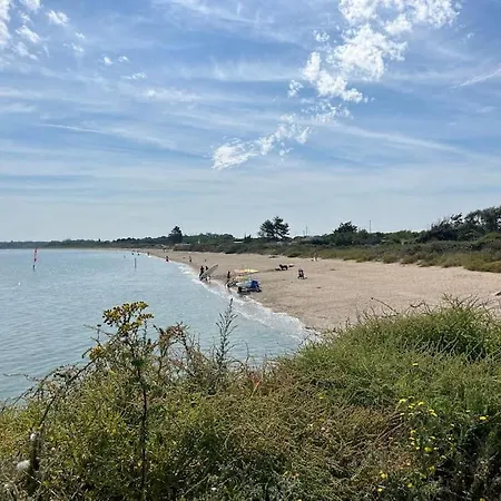 Maison Face A La فيلة *