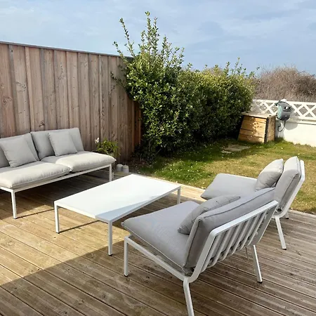 Maison Face A La Villa *