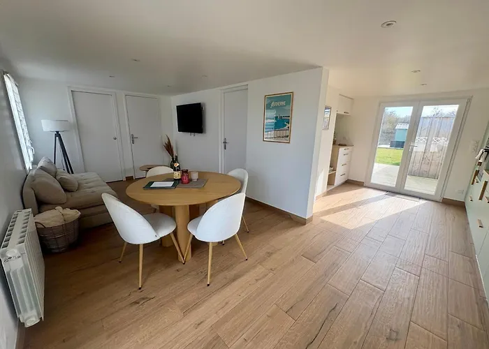 Maison Face A La Villa *